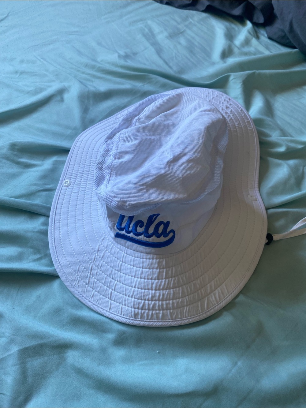 Ucla bucket hat